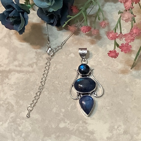 🌺 ROYAL LABRADORITE NECKLACE TRIPLE STONE PENDANT BOHO GYPSY GEMSTONE FESTIVAL - Picture 8 of 9